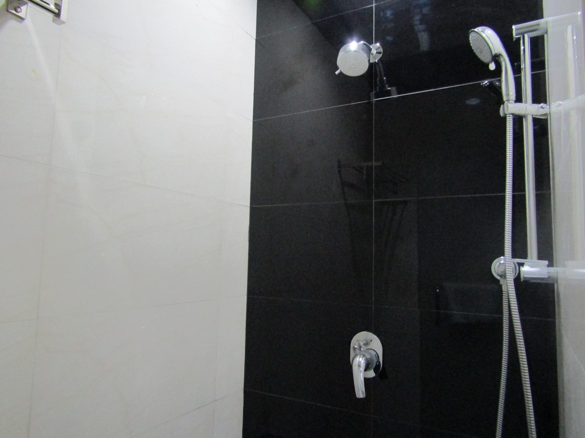 Madina Inn Jogyakarta Zewnętrze zdjęcie